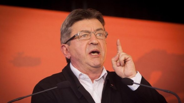 Ukraine : Macron ne devrait pas « s’agiter comme un petit garçon avec arc et flèches », estime Mélenchon