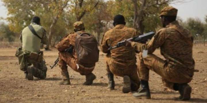 Le Burkina Faso approuve le déploiement de troupes au Niger